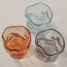 Laden Sie das Bild in den Galerie-Viewer, Windlicht "Caleb" von BOLTZE in verschiedenen Farben