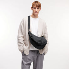 Laden Sie das Bild in den Galerie-Viewer, Moon Bag Large
