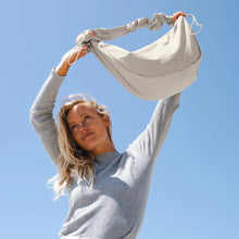 Laden Sie das Bild in den Galerie-Viewer, Moon Bag Ruffle