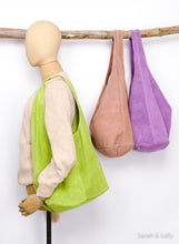 Laden Sie das Bild in den Galerie-Viewer, Beuteltasche Wildleder