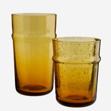 Laden Sie das Bild in den Galerie-Viewer, Trinkglas Bernstein
