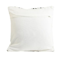 Laden Sie das Bild in den Galerie-Viewer, Dekoratives Kissen UDIM 45x45 mit angesagtem Boho/Ethno Muster - Schwarz/Weiß