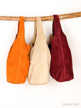 Laden Sie das Bild in den Galerie-Viewer, Beuteltasche Wildleder