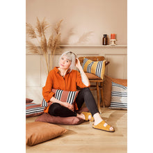 Laden Sie das Bild in den Galerie-Viewer, Kissenhülle PALERMO von Magma Farbe Sand