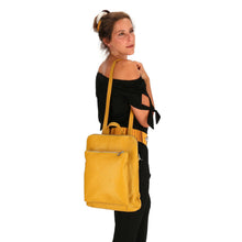 Laden Sie das Bild in den Galerie-Viewer, Rucksack/Schulertasche Sofia 100% Leder | Farbe Orange