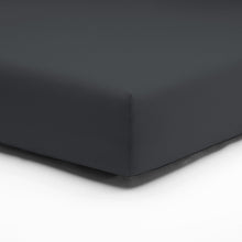 Laden Sie das Bild in den Galerie-Viewer, Spannbettlaken PERKAL Farbe 556 Titan