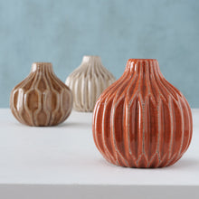 Laden Sie das Bild in den Galerie-Viewer, Vase &quot;Lenja&quot; von BOLTZE
