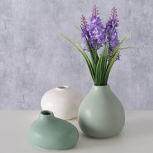 Laden Sie das Bild in den Galerie-Viewer, Vase Darleen
