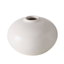 Laden Sie das Bild in den Galerie-Viewer, Vase Darleen
