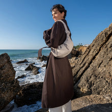 Laden Sie das Bild in den Galerie-Viewer, Pleat Moon Bag
