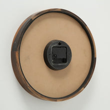Laden Sie das Bild in den Galerie-Viewer, Wanduhr MILLIE
